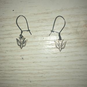Retired James Avery Earrings